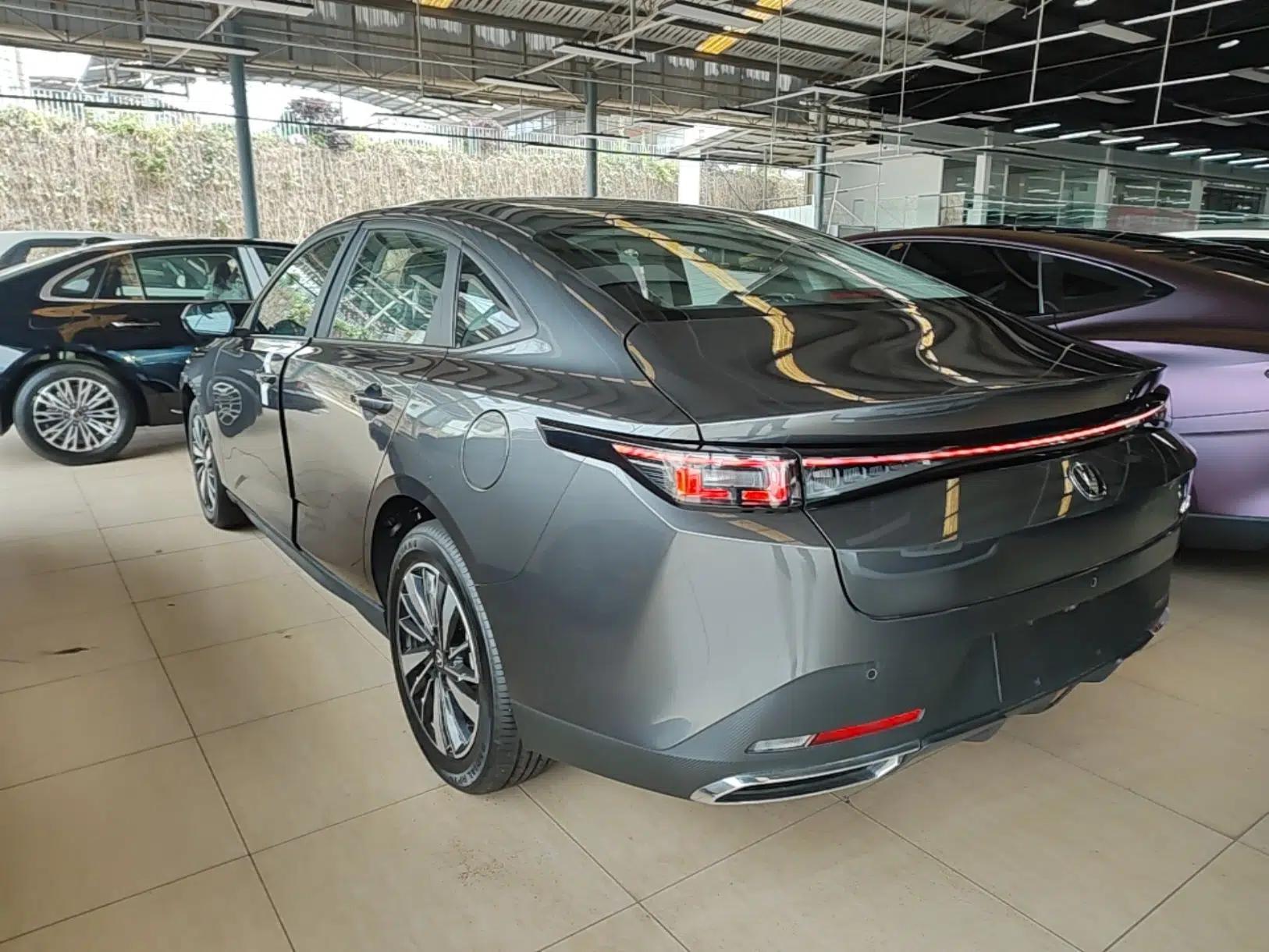 CHANGAN Eado PHEV 2025 Smart New Blue Whale 145KM High-Energy Edition — миниатюра 4