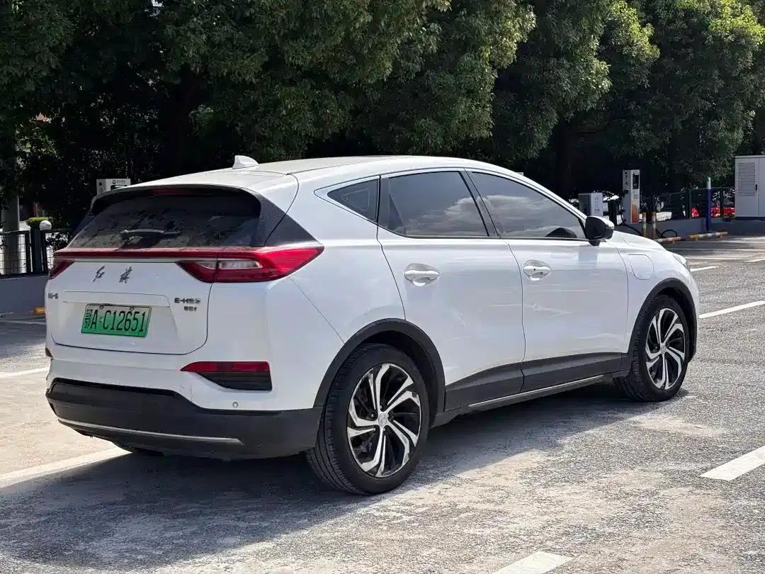 Hongqi E-HS3 2019 Intelligent Flagship Two-Wheel Drive Edition — миниатюра 6
