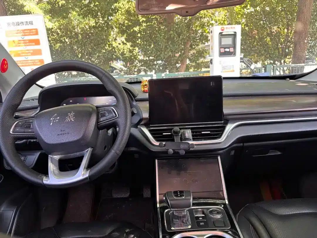 Hongqi E-HS3 2019 Intelligent Flagship Two-Wheel Drive Edition — миниатюра 8