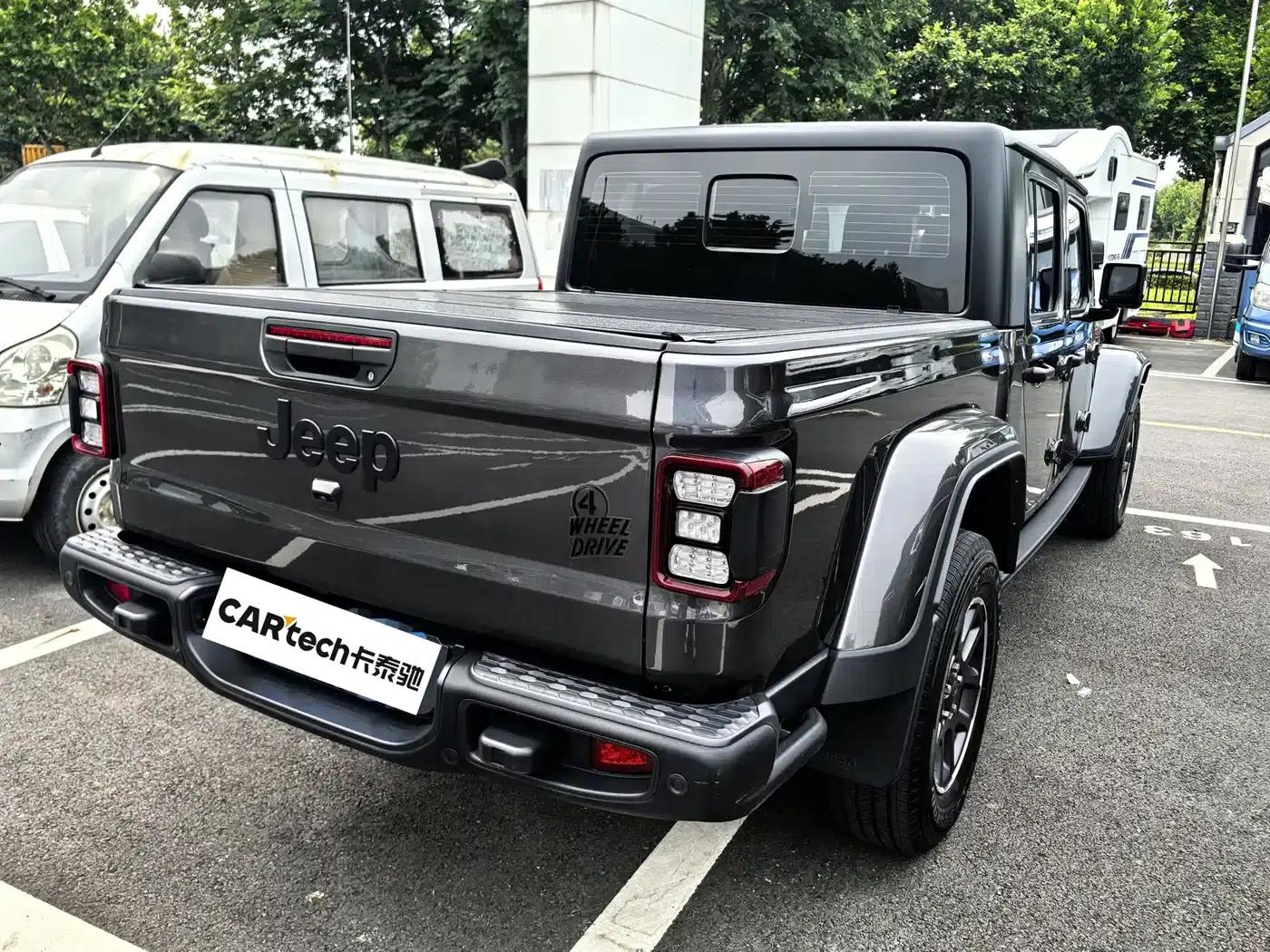 Gladiator 2022 3.6L First Edition — миниатюра 6