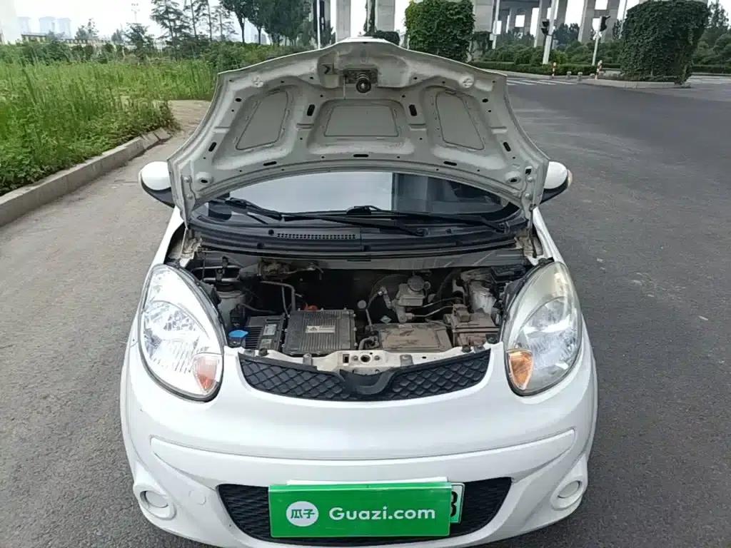Jiangling E200L 2020 Model, Standard Edition (302km) — миниатюра 20