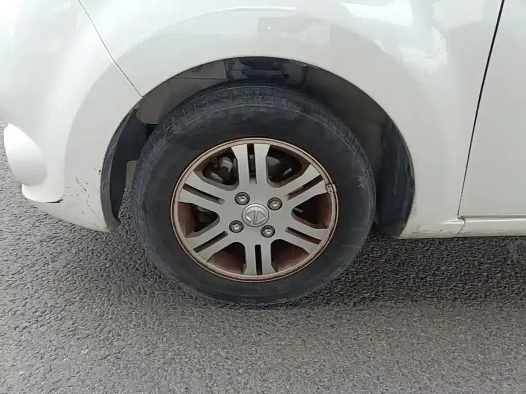 Jiangling E200L 2020 Model, Standard Edition (302km) — миниатюра 23