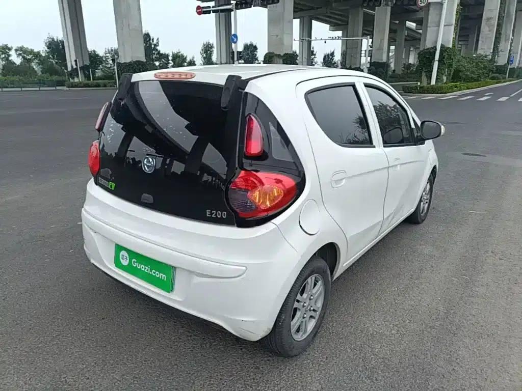 Jiangling E200L 2020 Model, Standard Edition (302km) — миниатюра 7