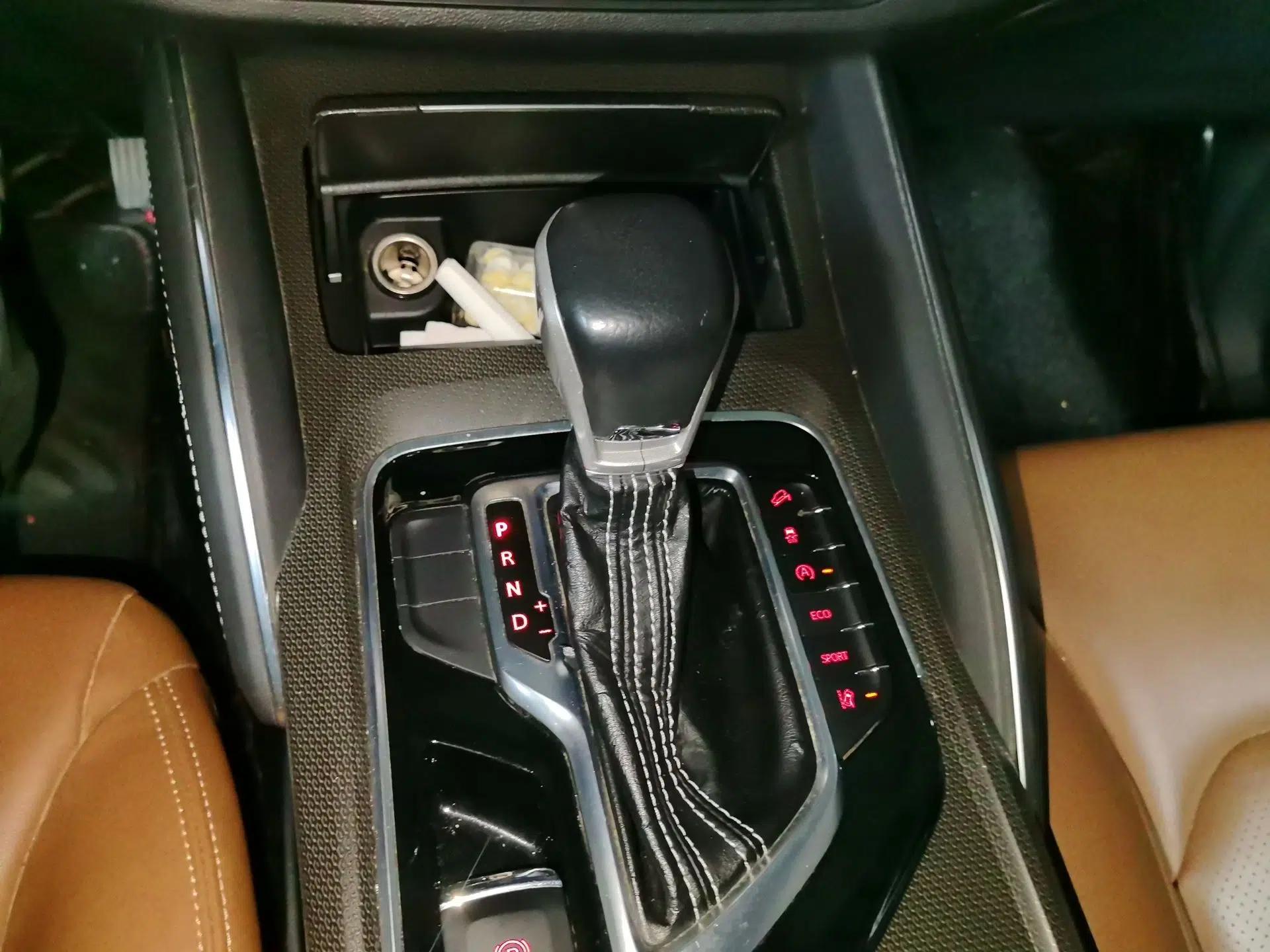 SAIC MAXUS D90 2017 2.0T Automatic Two-Wheel Drive - Uranus — миниатюра 14