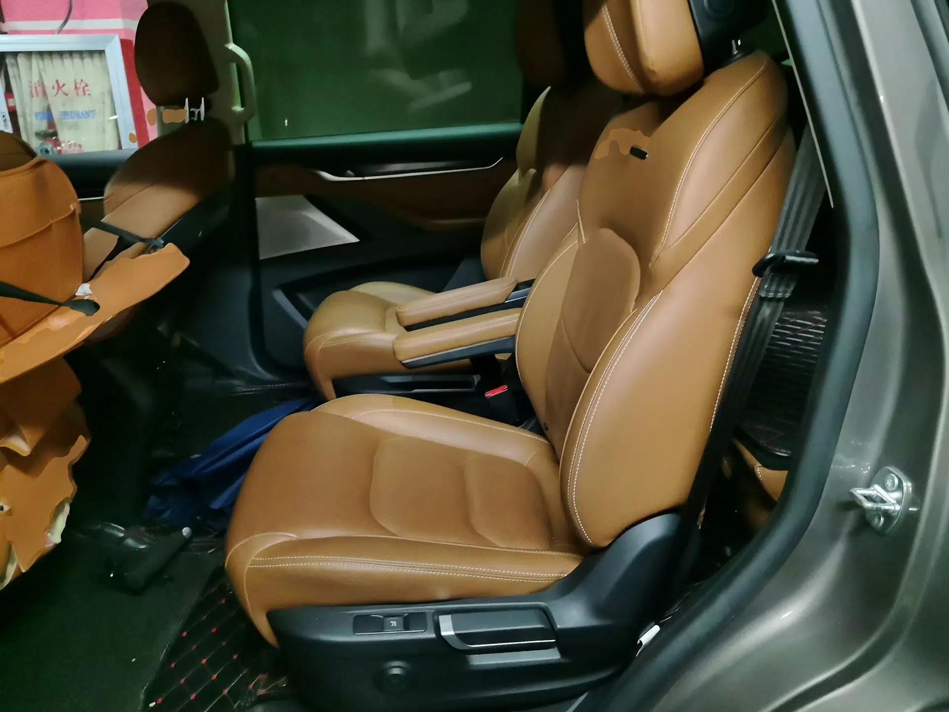 SAIC MAXUS D90 2017 2.0T Automatic Two-Wheel Drive - Uranus — миниатюра 17