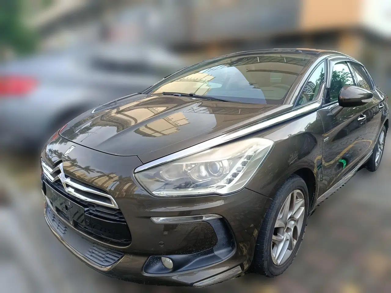 DS 5 2014 1.6T Luxury Edition THP160 — миниатюра 1