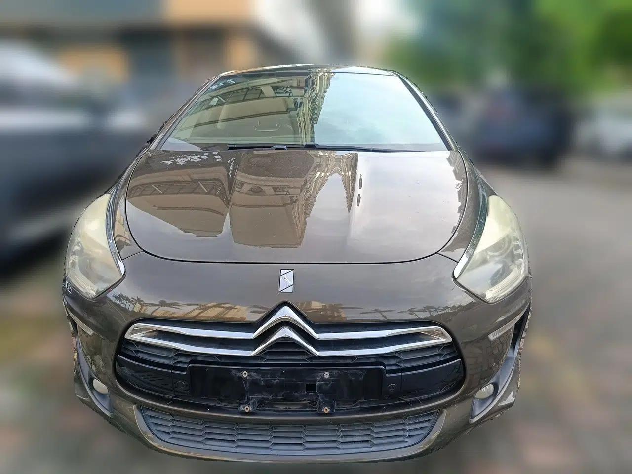 DS 5 2014 1.6T Luxury Edition THP160 — миниатюра 2