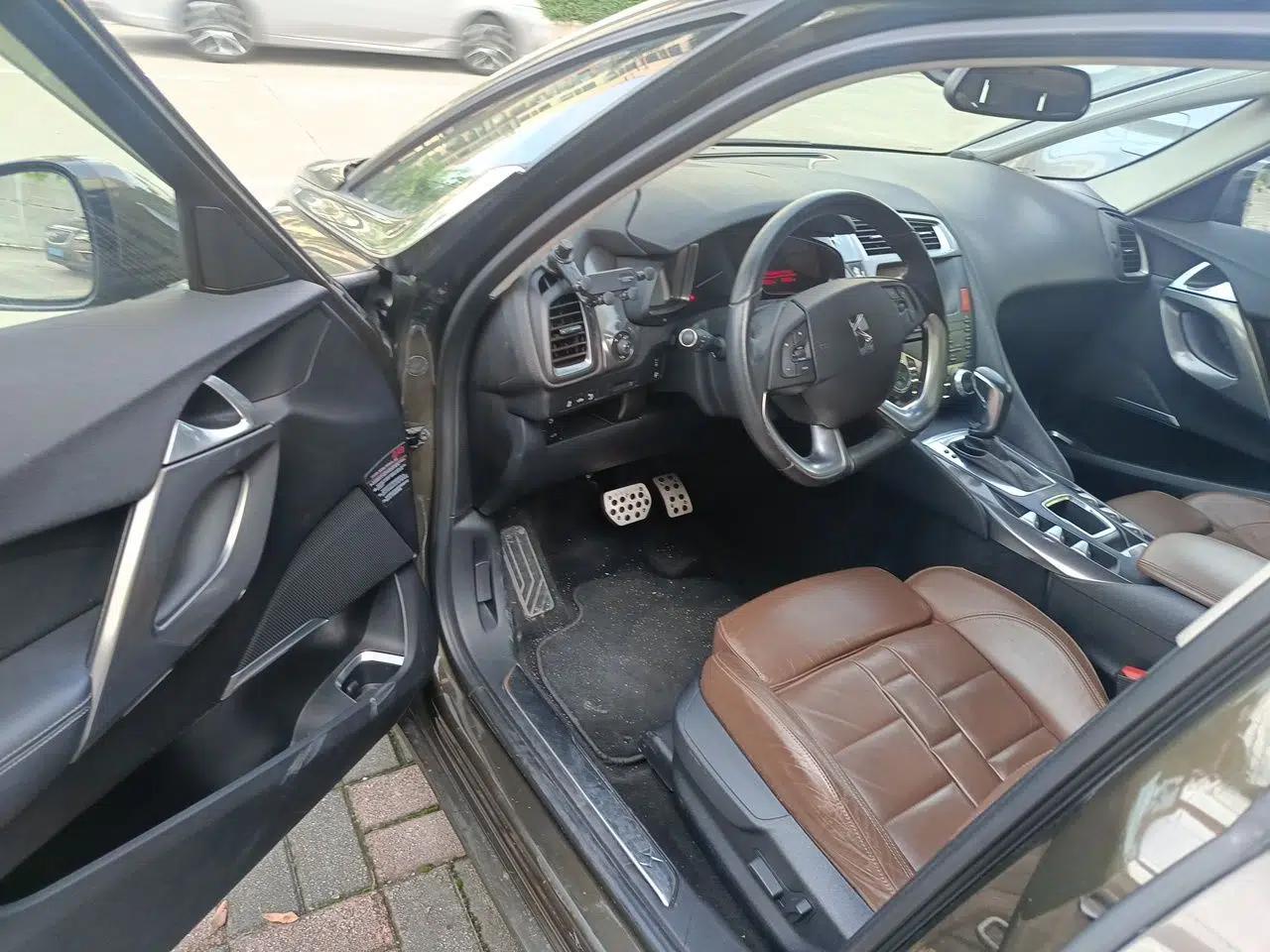 DS 5 2014 1.6T Luxury Edition THP160 — миниатюра 16
