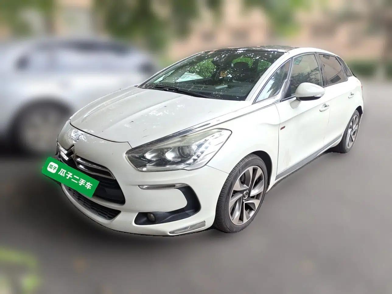 DS 5 2013 1.6T Luxury Edition THP200 — миниатюра 1