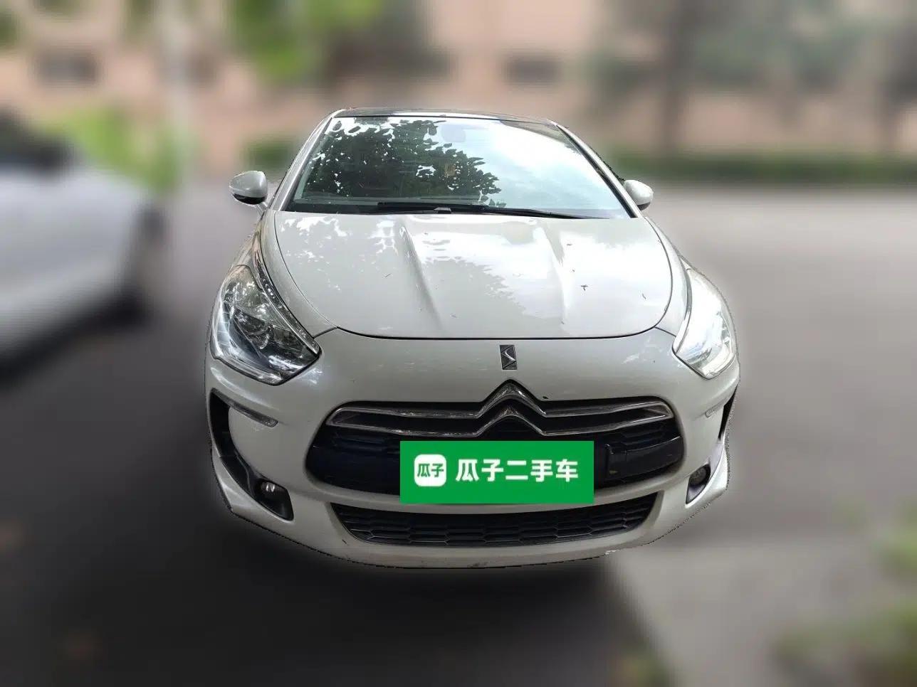 DS 5 2013 1.6T Luxury Edition THP200 — миниатюра 2