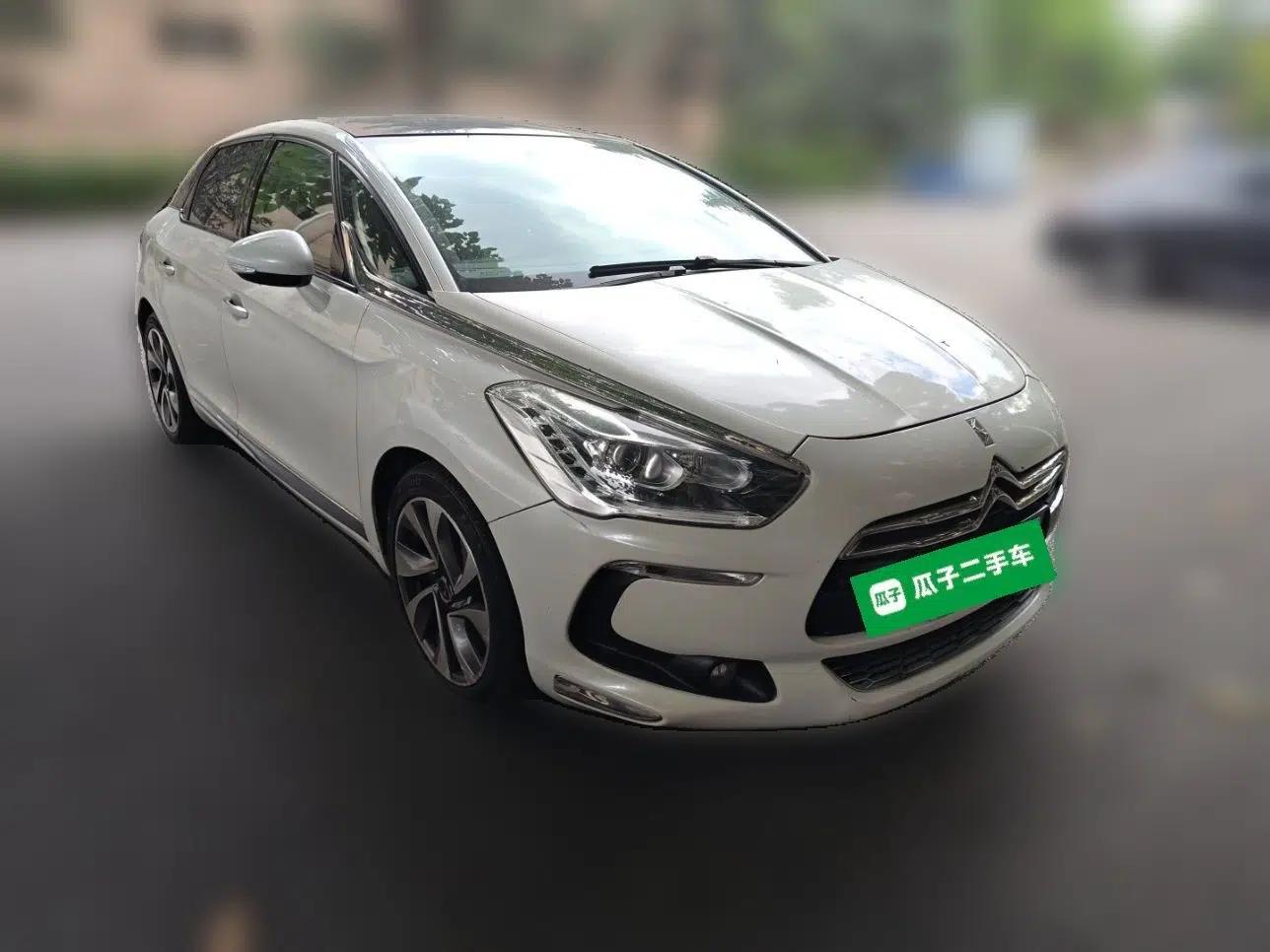 DS 5 2013 1.6T Luxury Edition THP200 — миниатюра 3