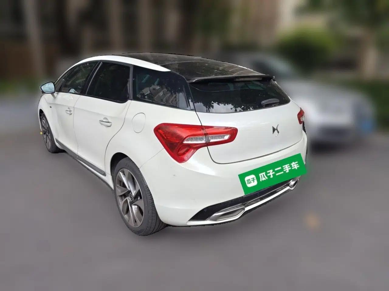 DS 5 2013 1.6T Luxury Edition THP200 — миниатюра 4