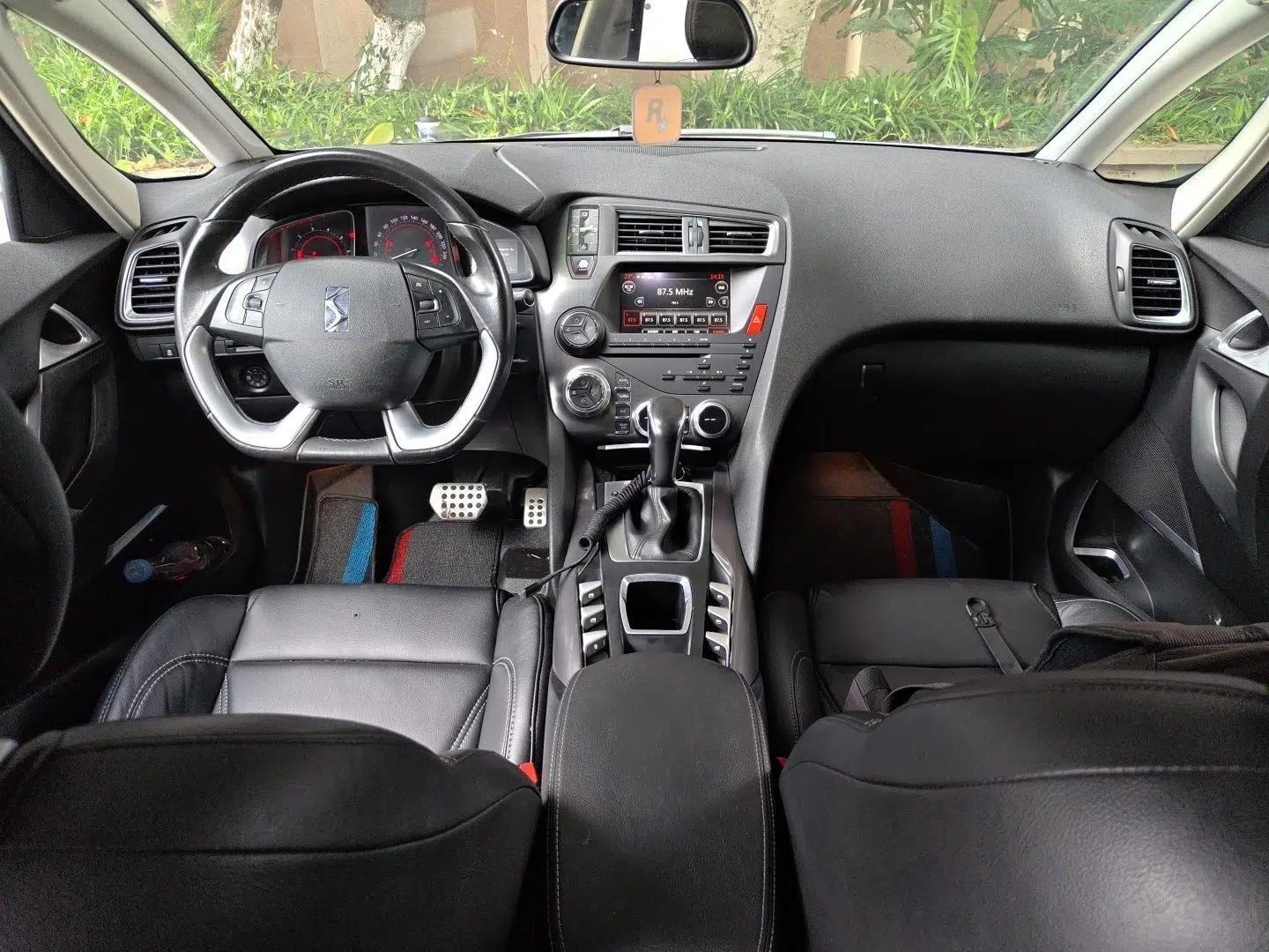 DS 5 2013 1.6T Luxury Edition THP200 — миниатюра 9