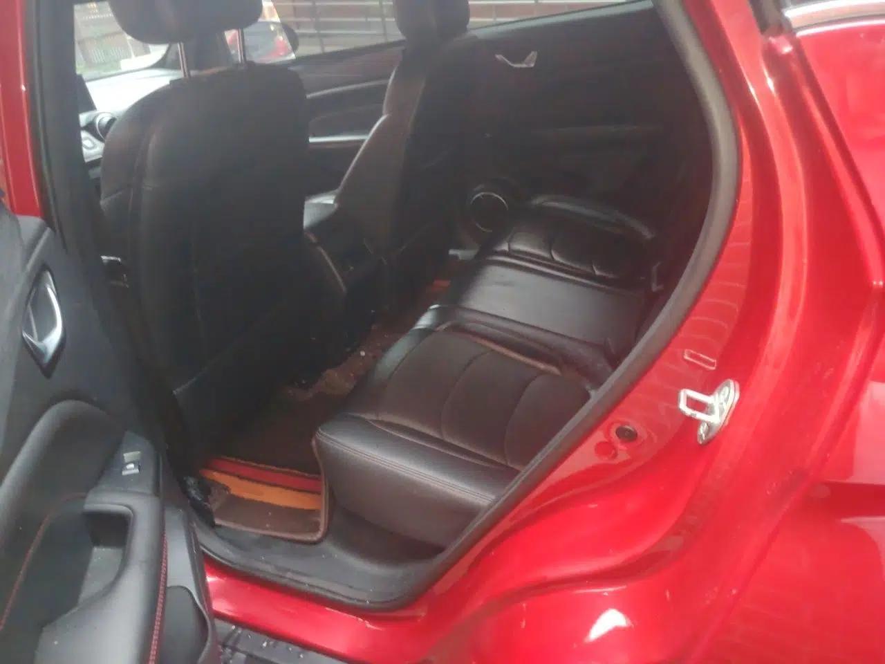 Dongfeng Fengon 500 2022 1.5L Manual Enjoyment Model — миниатюра 17