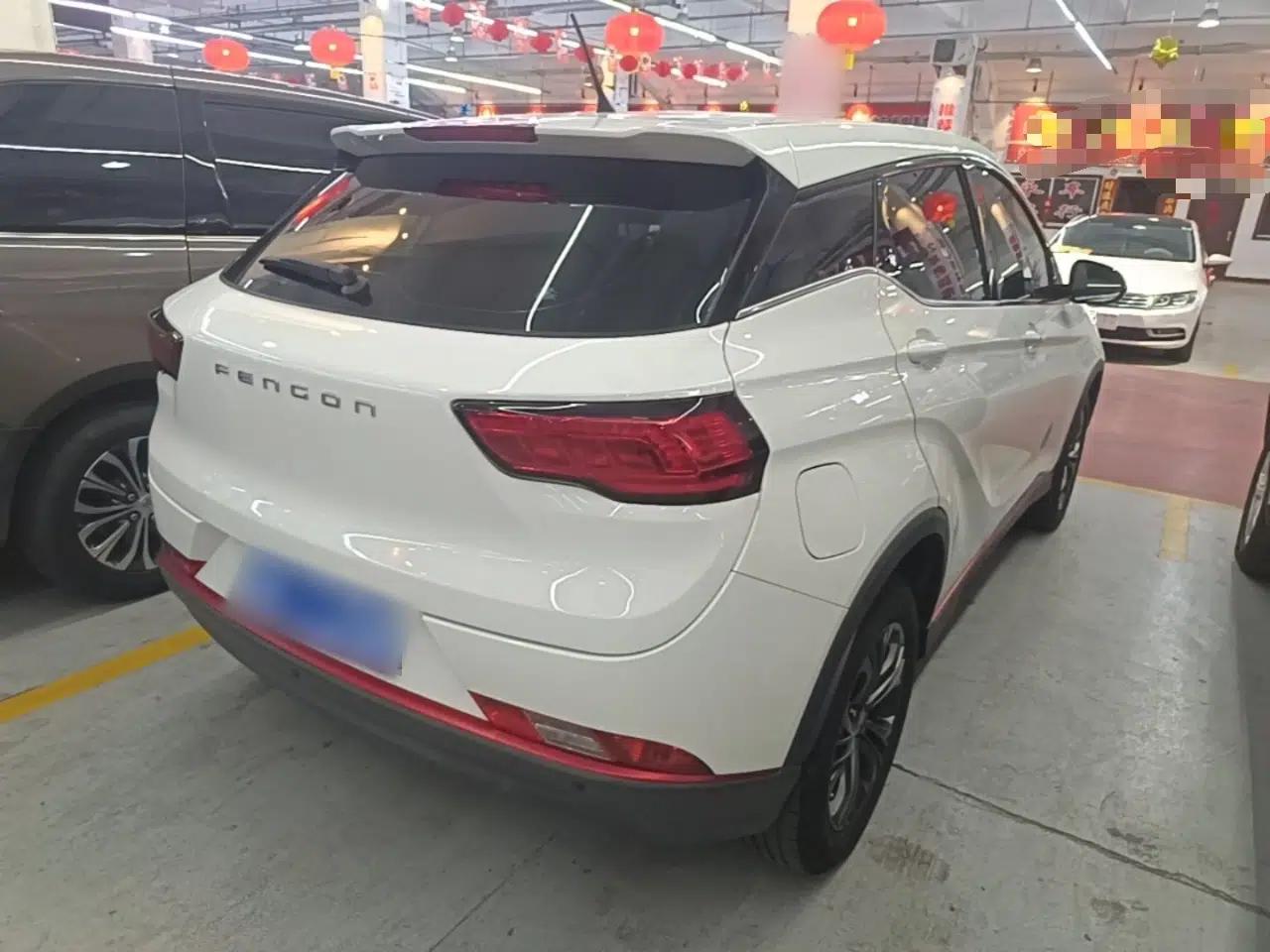 Dongfeng Fengon 500 2022 1.5T CVT Comfort Edition — миниатюра 6