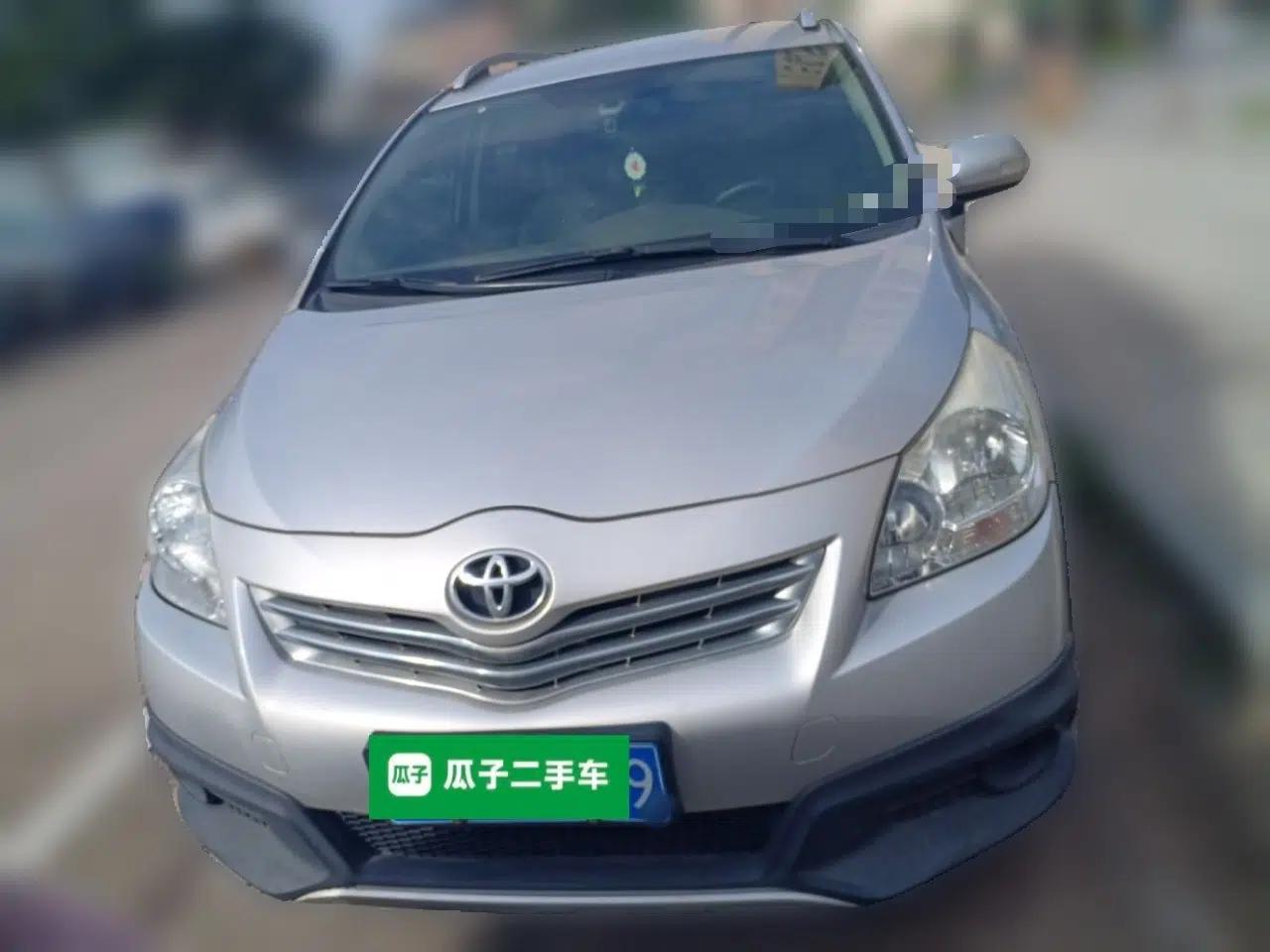 Toyota Verso 2015 180E CVT Crossover Edition — миниатюра 2
