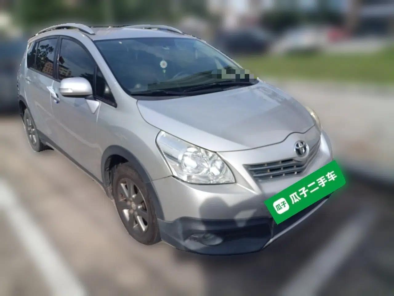 Toyota Verso 2015 180E CVT Crossover Edition — миниатюра 3