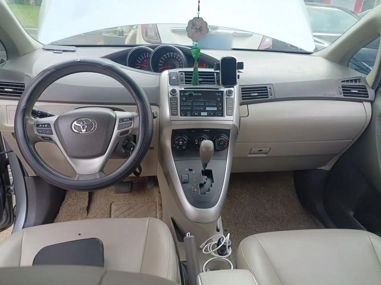 Toyota Verso 2015 180E CVT Crossover Edition — миниатюра 9