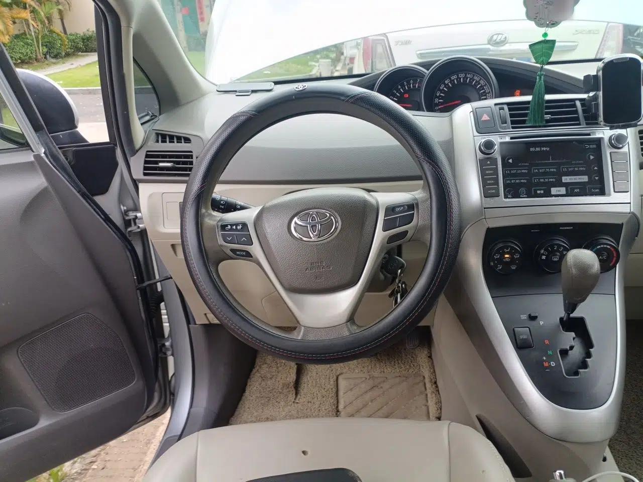 Toyota Verso 2015 180E CVT Crossover Edition — миниатюра 10