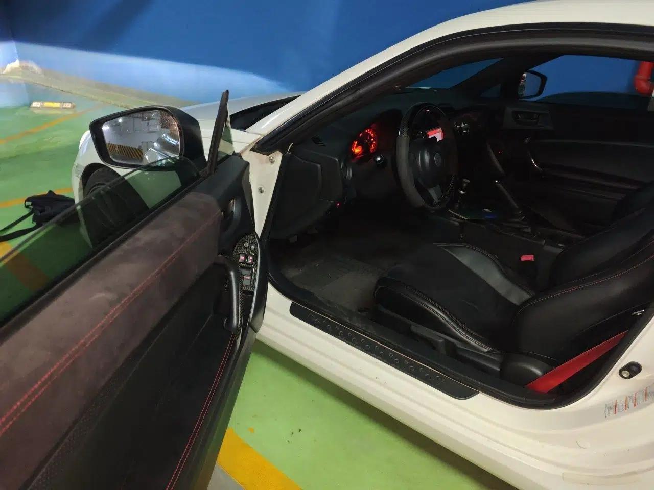 Toyota 86 2017 2.0L Manual Elite Edition — миниатюра 16