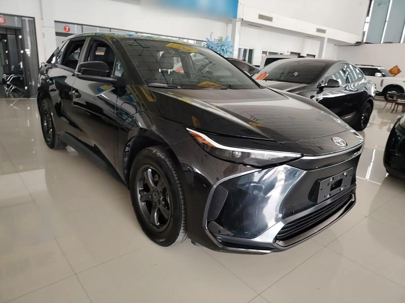 Toyota FAW bZ4X 2022 Two-Wheel-Drive Elite JOY Edition — миниатюра 3
