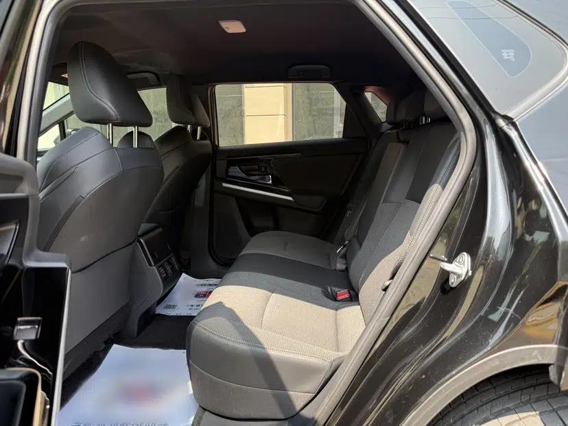 Toyota FAW bZ4X 2022 Two-Wheel-Drive Elite JOY Edition — миниатюра 33