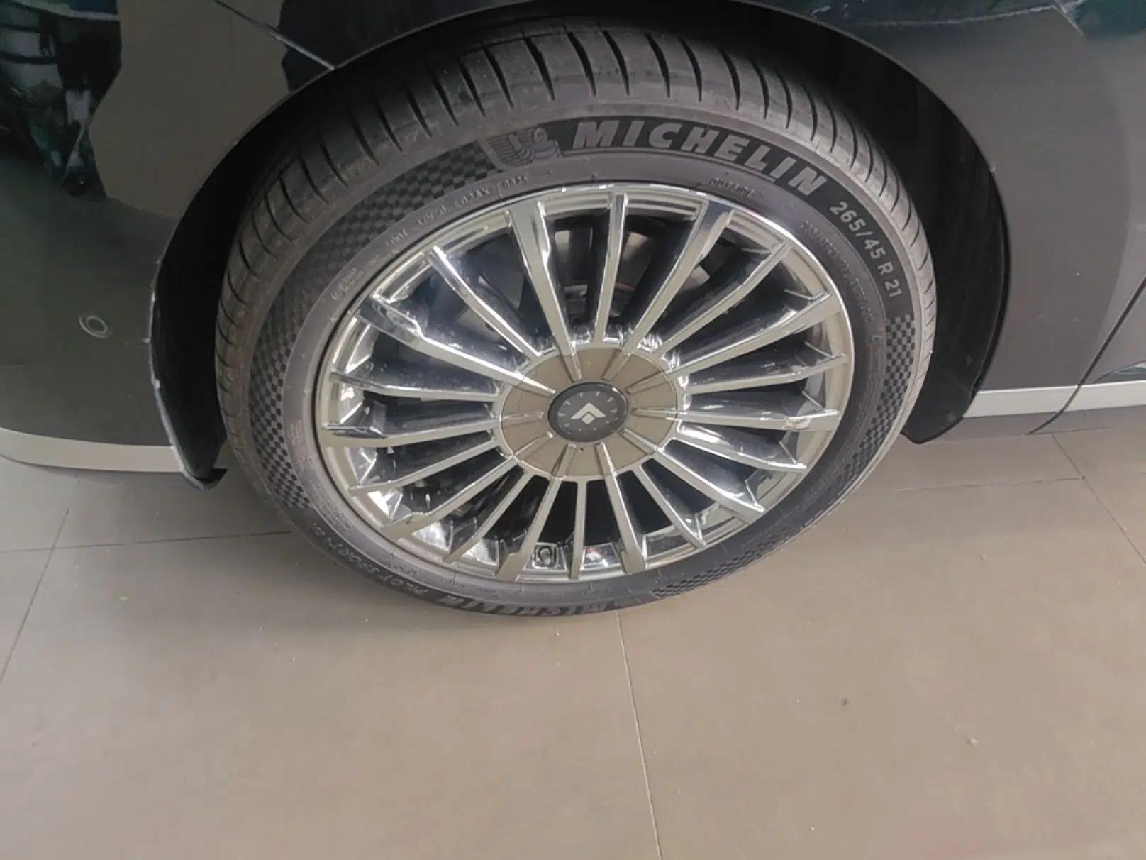 Hyptec HL 2025 700 Ultra Six-Seater All-Wheel-Drive LiDAR Version — миниатюра 10
