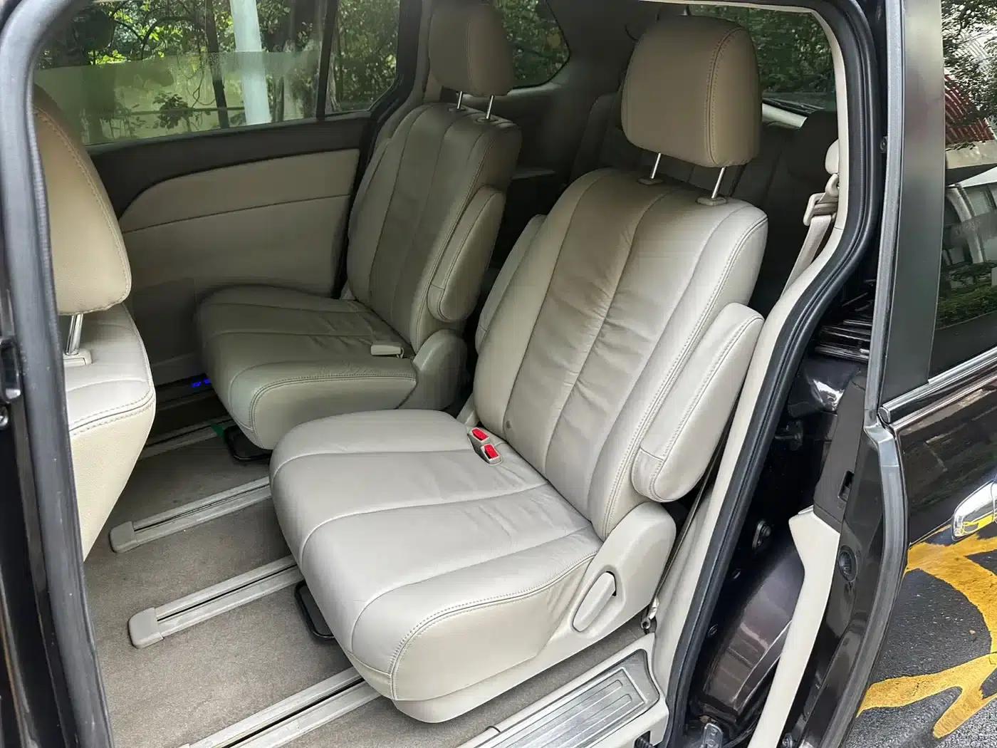 Mazda 8 2011 2.3L Supreme Edition — миниатюра 6