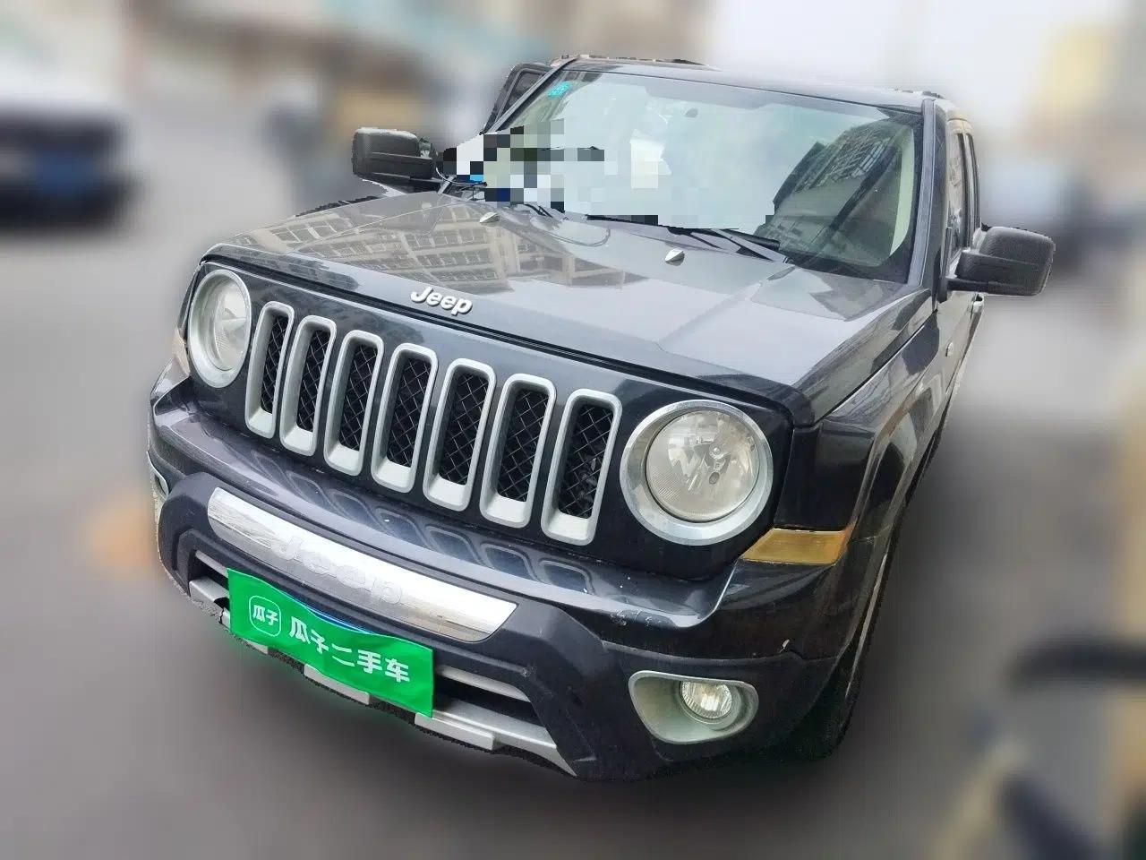 Jeep Patriot 2011 2.4 Sport Edition — миниатюра 1