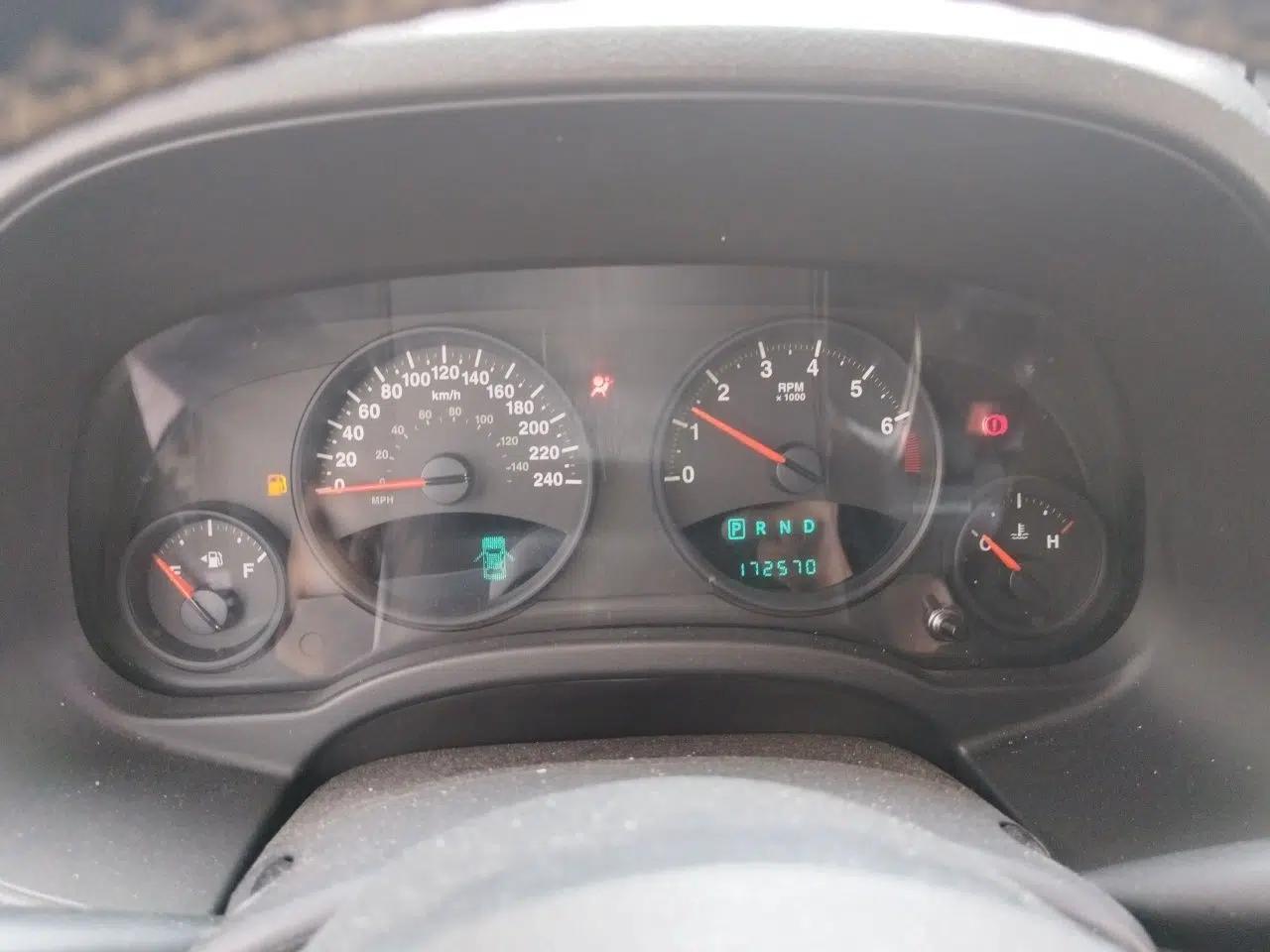 Jeep Patriot 2011 2.4 Sport Edition — миниатюра 11