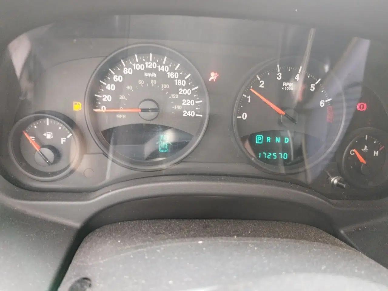 Jeep Patriot 2011 2.4 Sport Edition — миниатюра 12