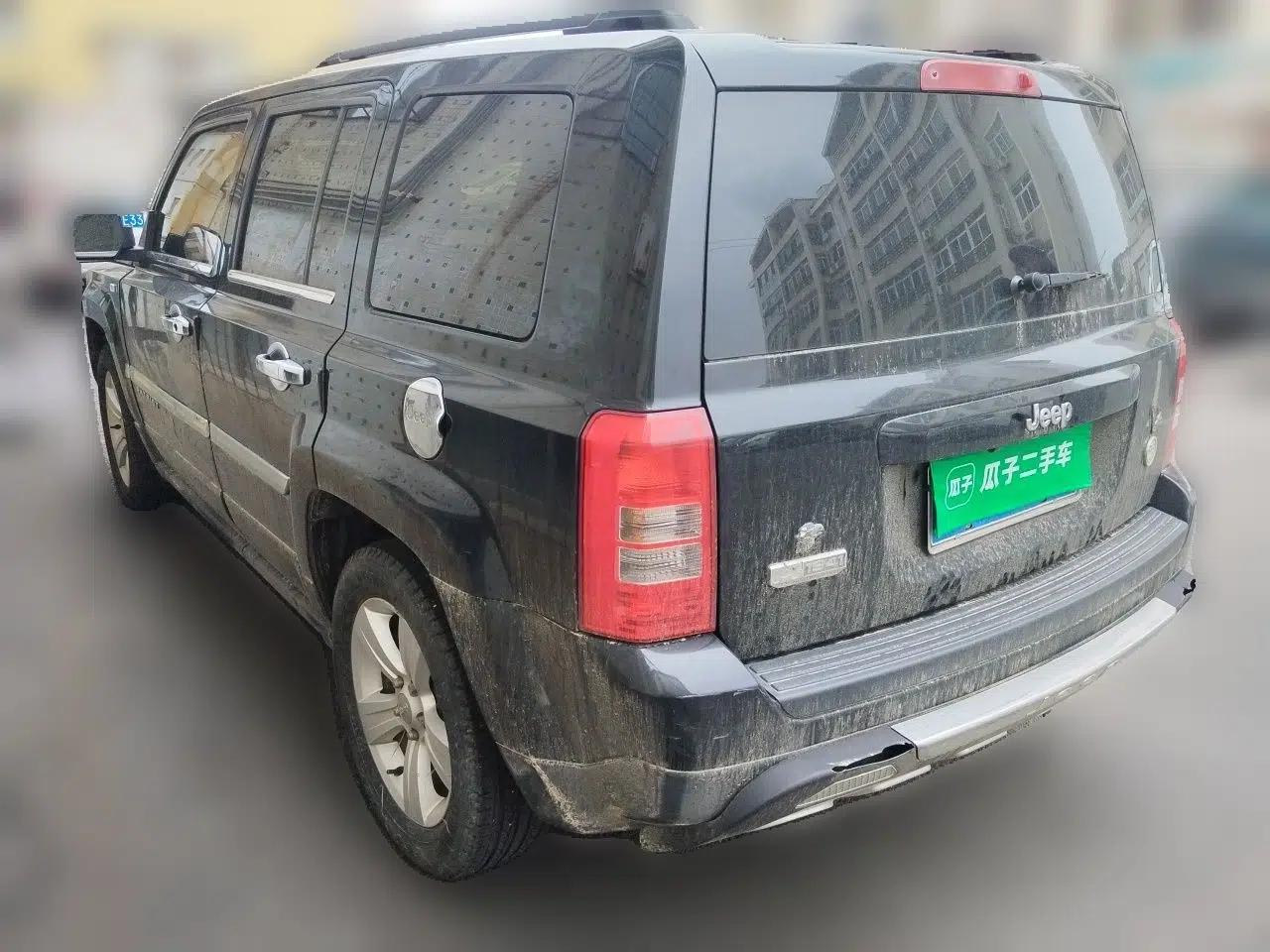 Jeep Patriot 2011 2.4 Sport Edition — миниатюра 4