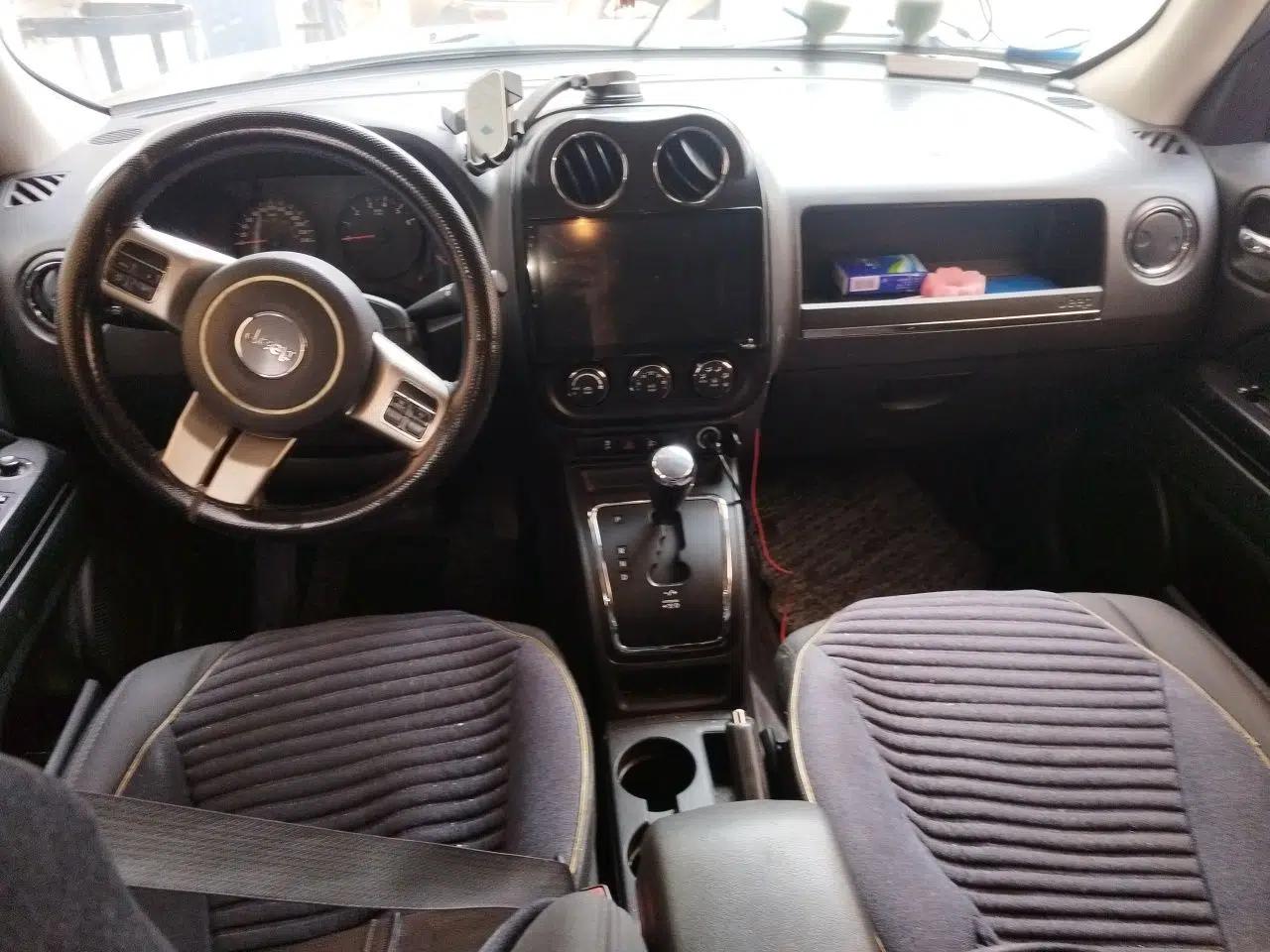 Jeep Patriot 2011 2.4 Sport Edition — миниатюра 9