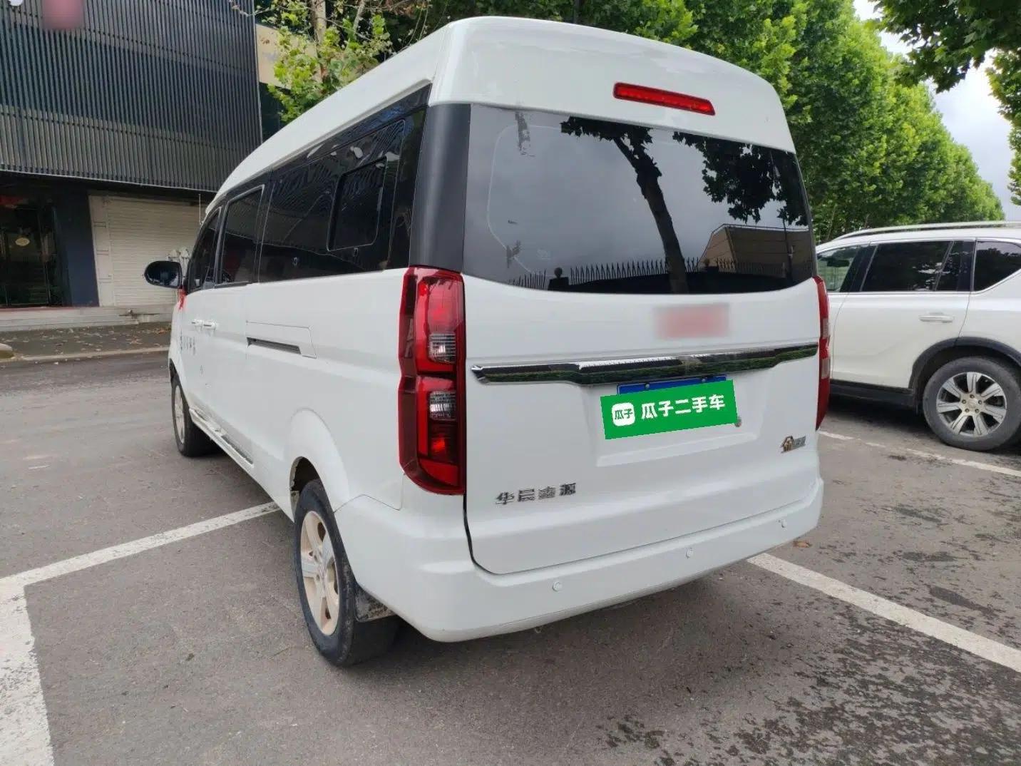 Jinbei Gold Hiace 2023 1.5L Passenger Van Travel Lion 9-Seater with Central Air Conditioning — миниатюра 4