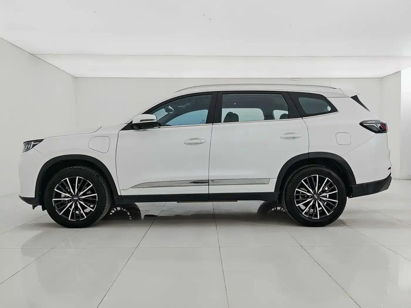 Chery Tiggo 8 PLUS Kunpeng e+ 2022 PHEV 1.5T Style e+ — миниатюра 7