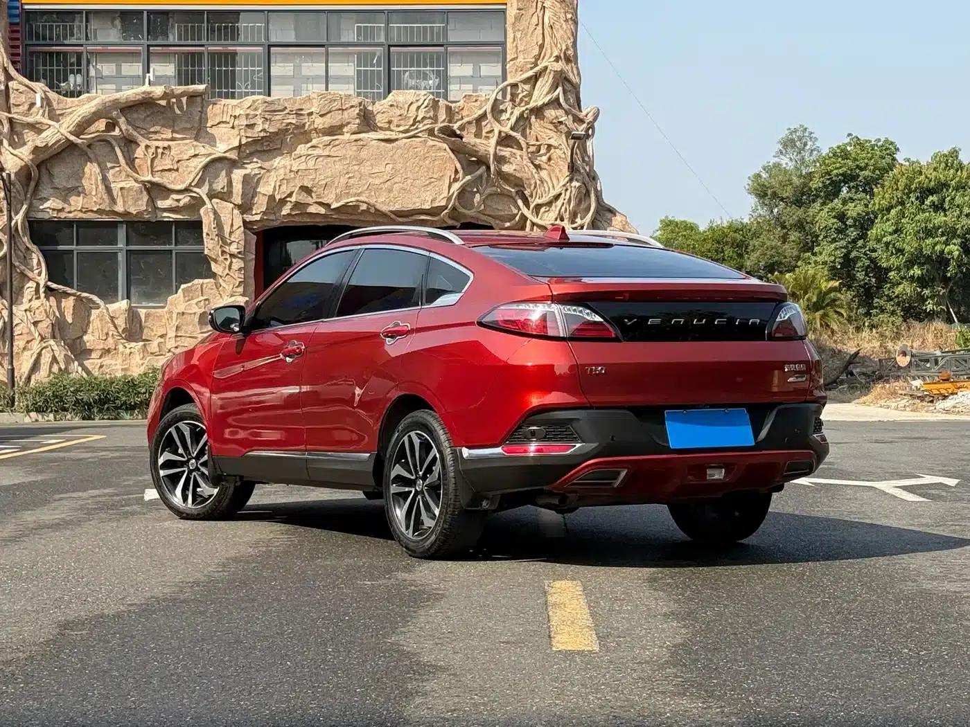 Venucia T90 2017 2.0L CVT Smart Edition — миниатюра 3