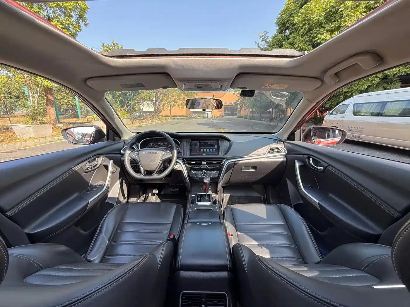 Venucia T90 2017 2.0L CVT Smart Edition — миниатюра 10