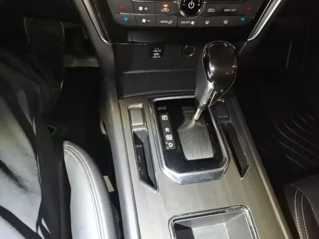 Venucia T90 2017 2.0L CVT Smart Edition — миниатюра 14