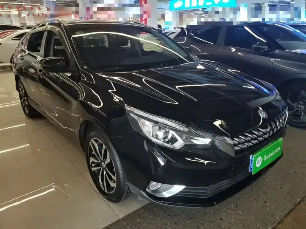 Venucia T90 2017 2.0L CVT Smart Edition — миниатюра 4