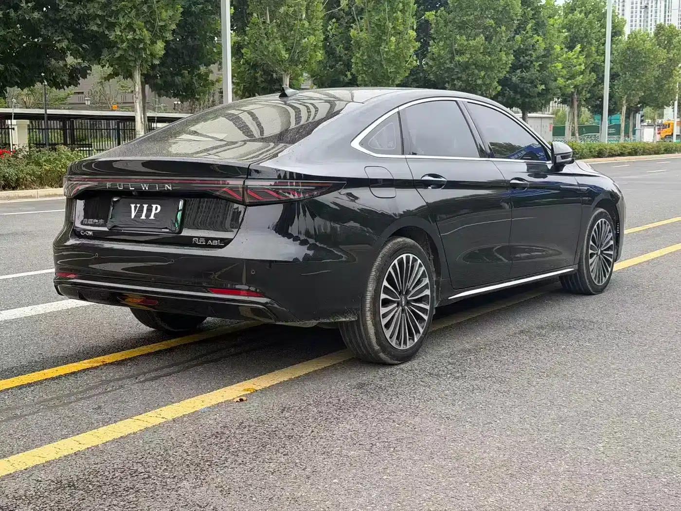 Fengyun A8L 2025 1.5TGDI 145km Luxury Edition — миниатюра 7