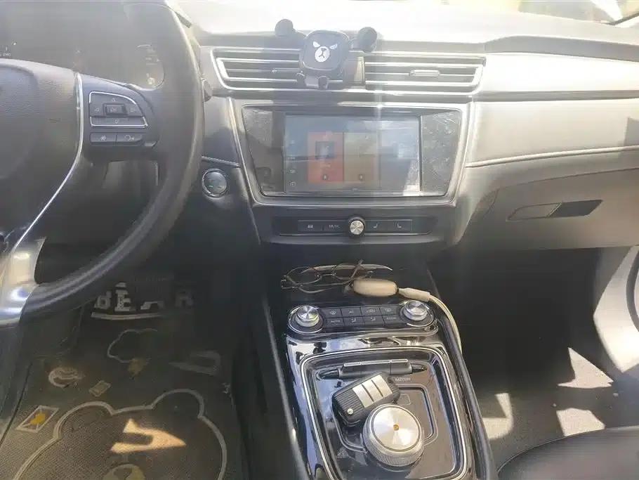 Roewe Ei5 2019 Luxury Edition — миниатюра 13