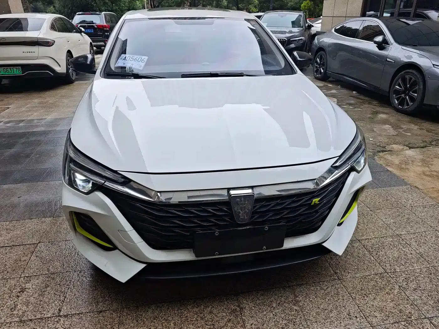 Roewe i6 MAX New Energy 2020 1.5T PHEV Cool Panoramic Sunroof Edition — миниатюра 2