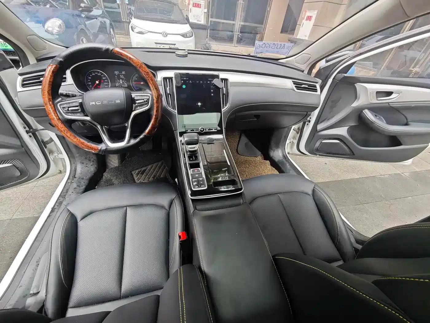 Roewe i6 MAX New Energy 2020 1.5T PHEV Cool Panoramic Sunroof Edition — миниатюра 12