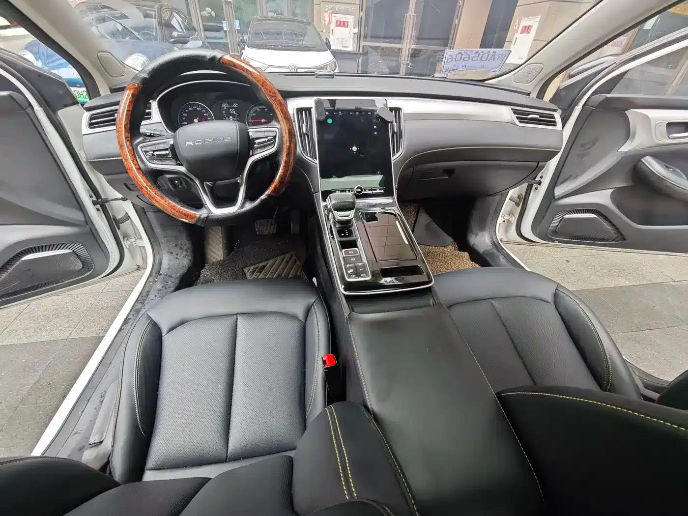 Roewe i6 MAX New Energy 2020 1.5T PHEV Cool Panoramic Sunroof Edition — миниатюра 13