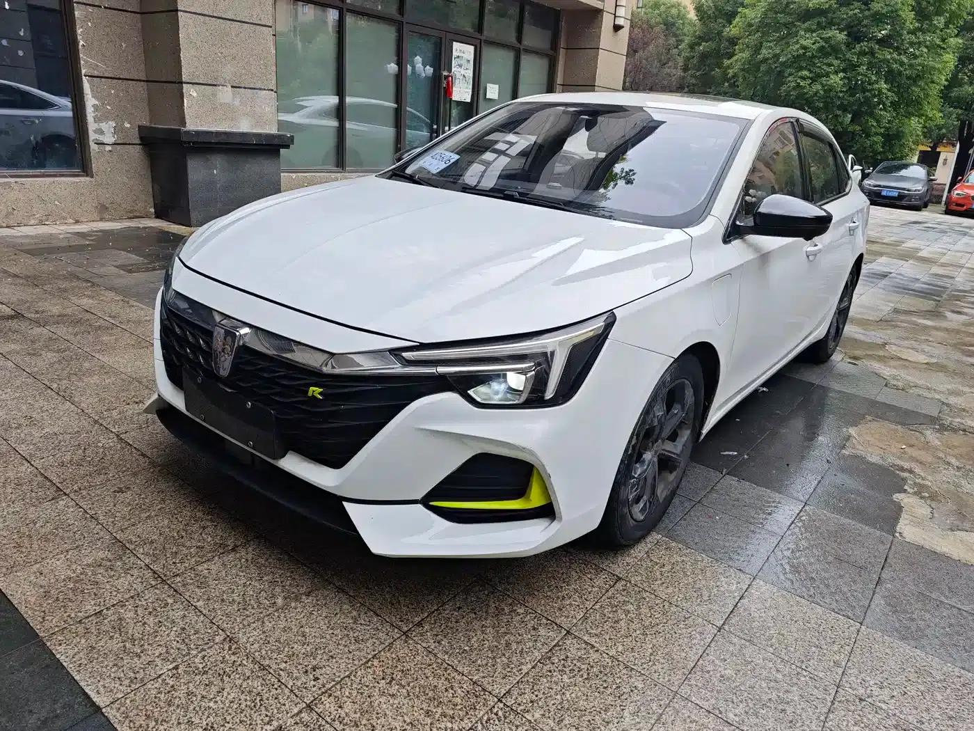 Roewe i6 MAX New Energy 2020 1.5T PHEV Cool Panoramic Sunroof Edition — миниатюра 10