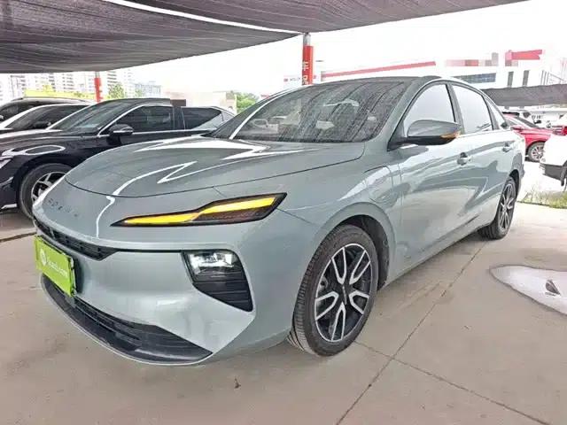 Roewe D6 2025 520km Smart Edition