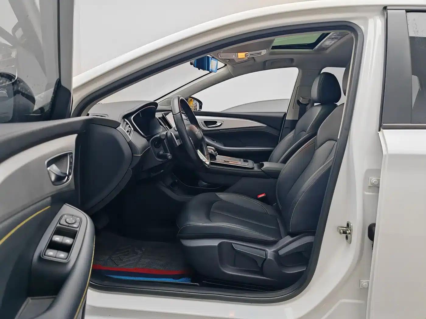 Roewe i6 MAX 2020 300TGI Automatic Cool Edition — миниатюра 14