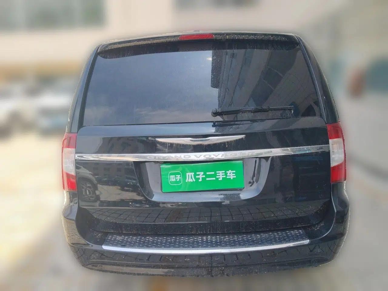 Chrysler Grand Voyager 2014 3.6L Comfort Edition — миниатюра 5