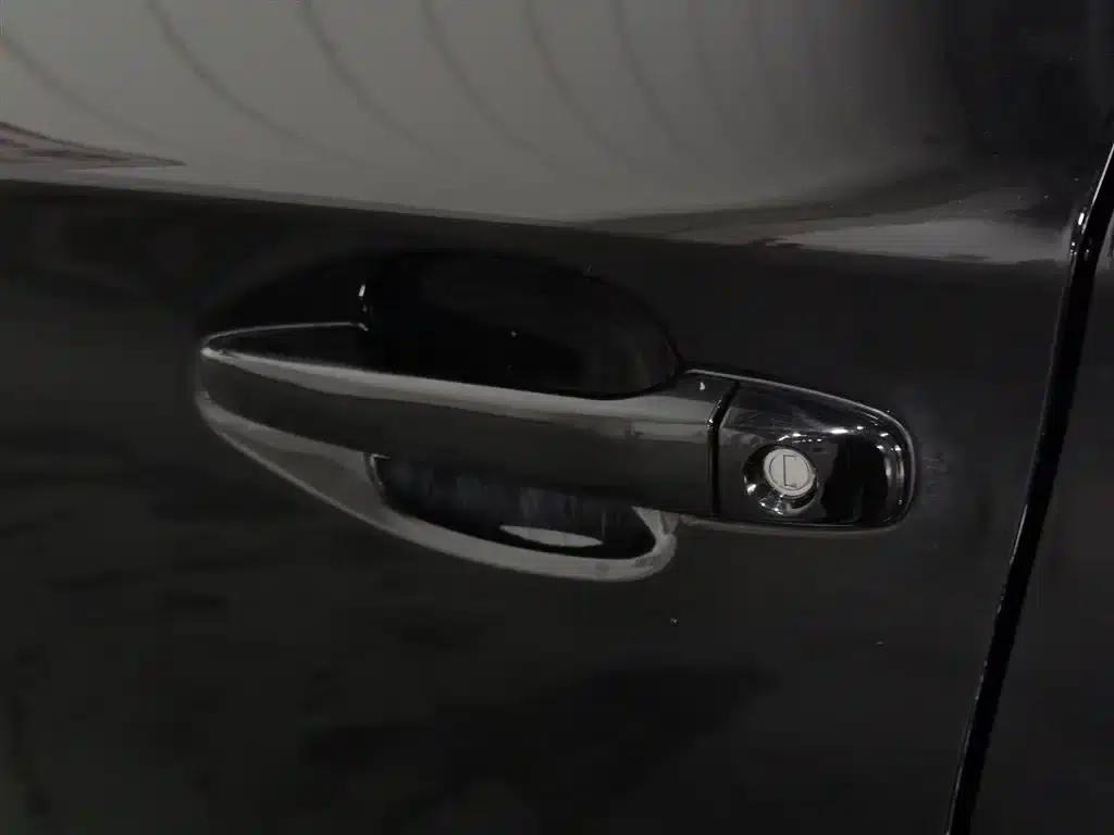 Legacy 2020 Facelift 2.5i AWD Fashion Edition — миниатюра 18