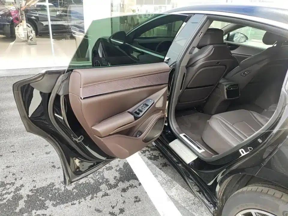 Denza Z9 2024 Model 1100km AWD Max Edition — миниатюра 5